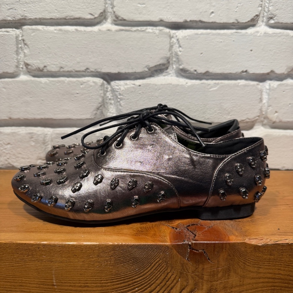 Iron Fist Skull Stud Oxford Flats 8 NIB 💀 Metallic Black Goth Punk Statement NIB